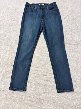 Levi's Women's Dark Blue Skinny Jeans Size 32